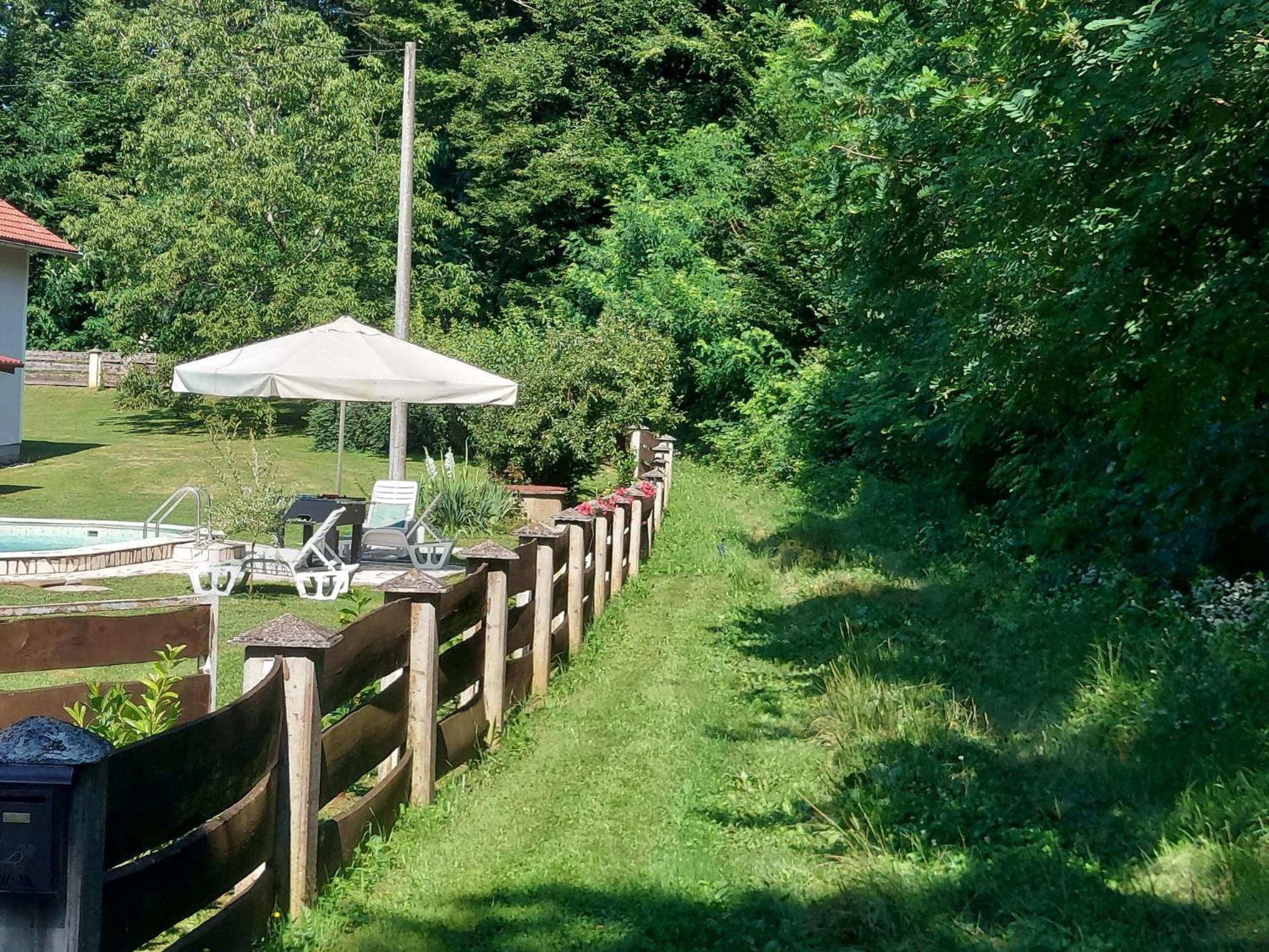 Kuca Za Odmor Mazuran Villa Karlovac Ngoại thất bức ảnh